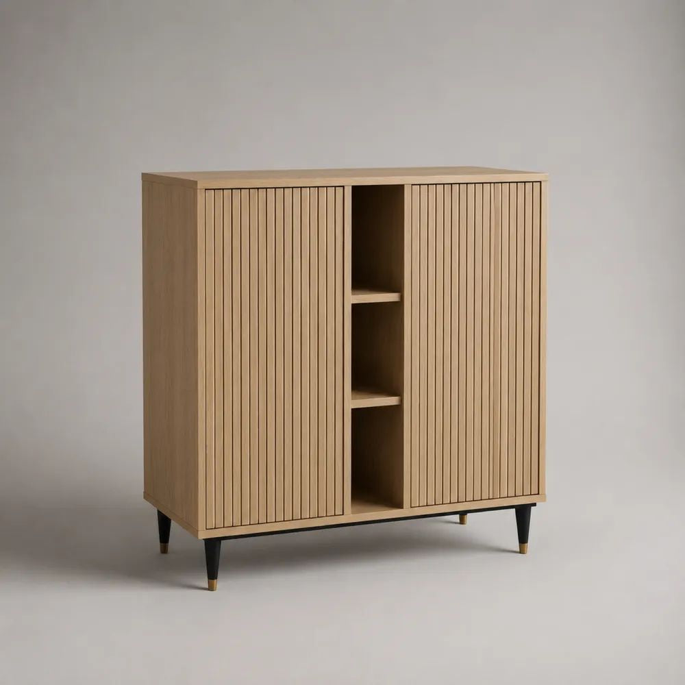 Credenza alta rettangolare a 2 ante in legno MDF e acciaio, rovere naturale, nero e ottone, 120 x 40 x 135 cm