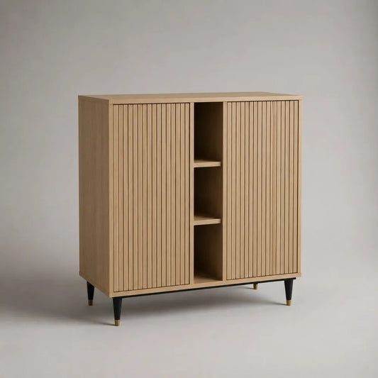 Credenza alta rettangolare a 2 ante in legno MDF e acciaio, rovere naturale, nero e ottone, 120 x 40 x 135 cm